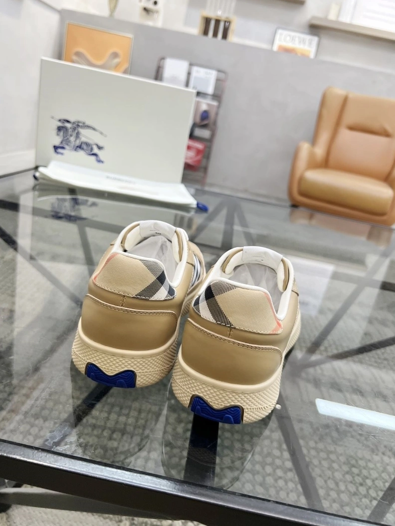 Bxrbxrry Sneakers Sleek 114627