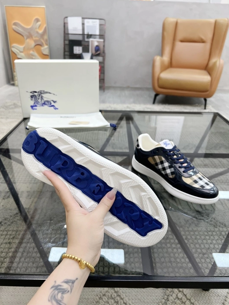 Trendy Bxrbxrry Sneakers 114624