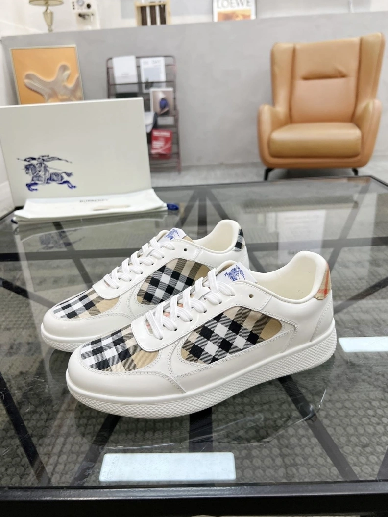Sleek Bxrbxrry Sneakers 114622