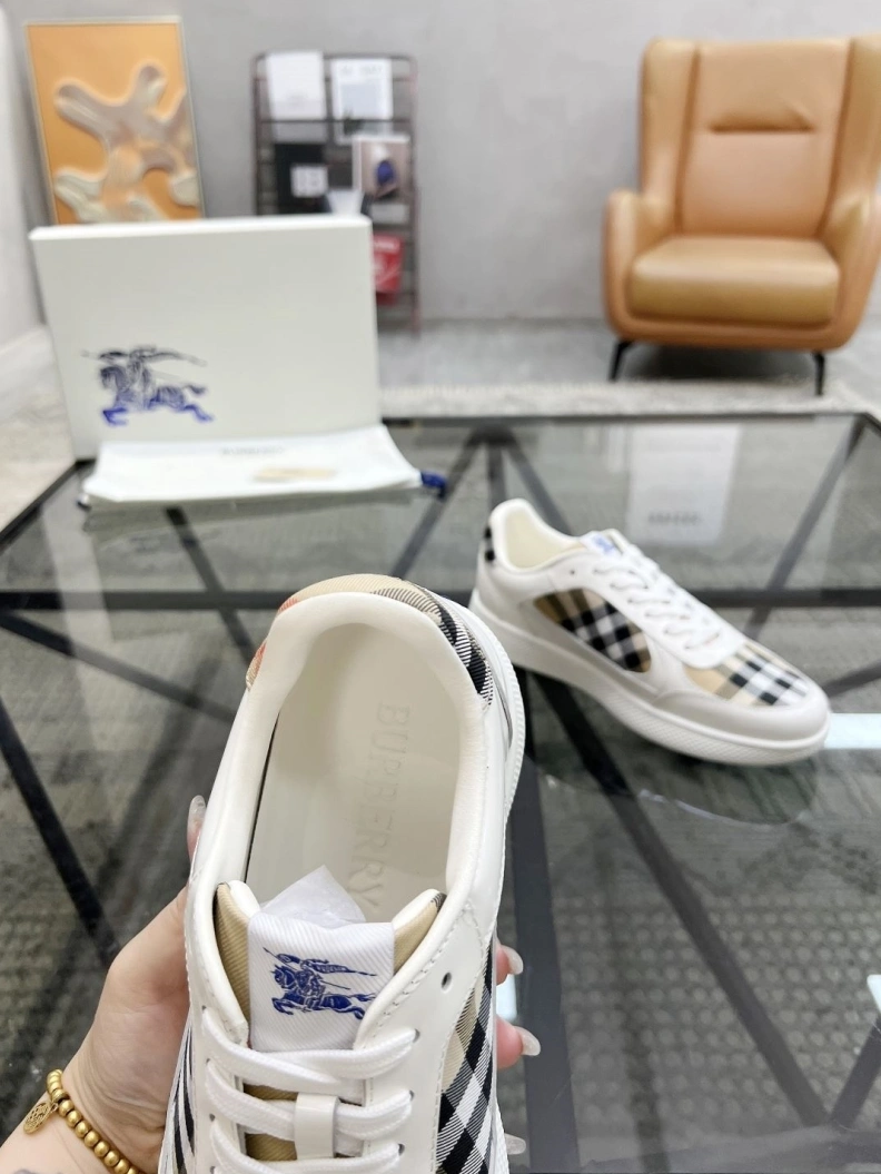 Sleek Bxrbxrry Sneakers 114622