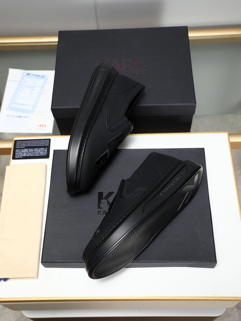 Versatile Othxr Sneakers 211212
