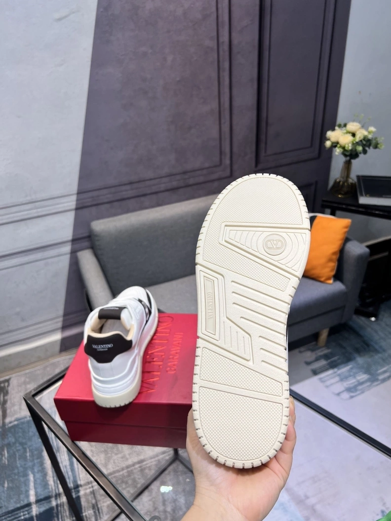 AllSeason Vxlxntino Casual Shoes 229246