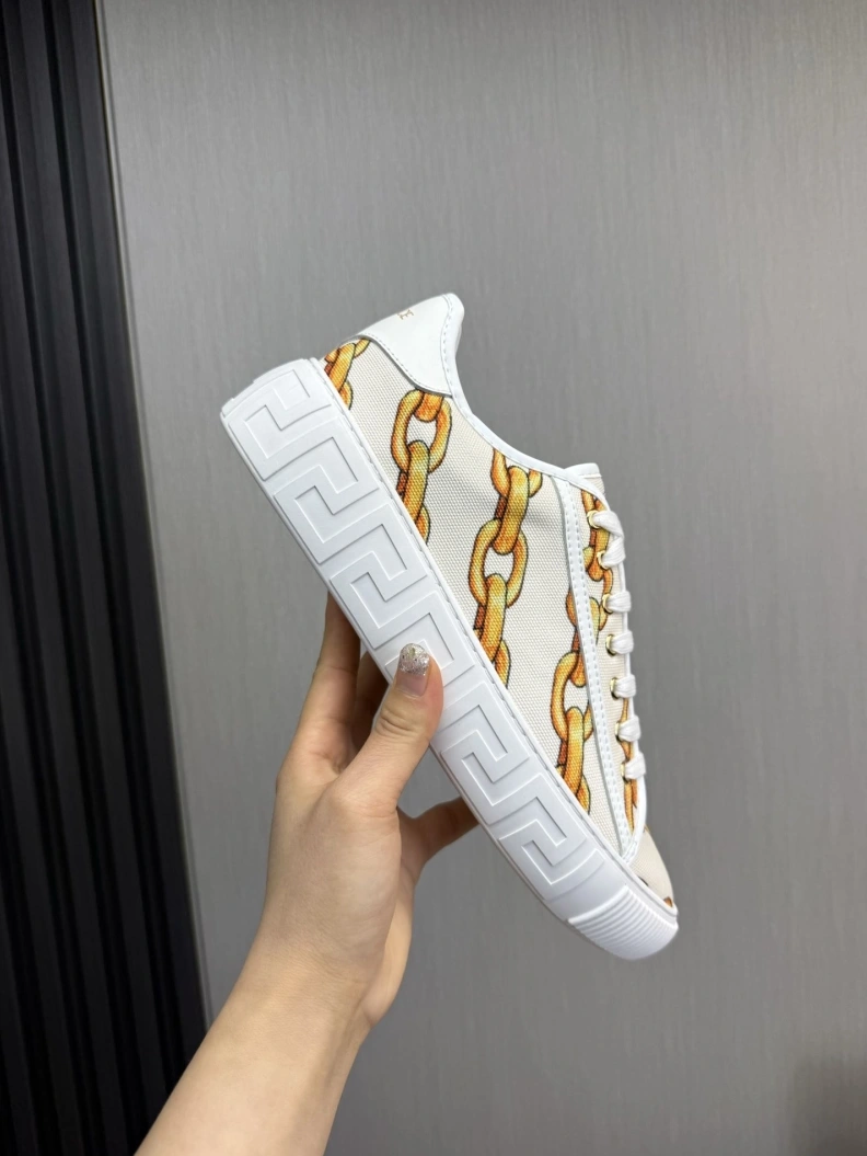 Gxvxnchy Sneakers Sleek 152580
