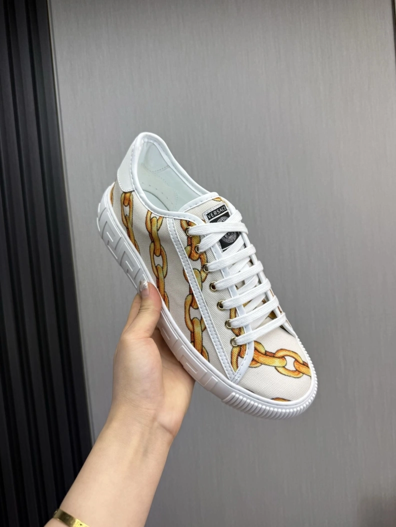 Gxvxnchy Sneakers Sleek 152580