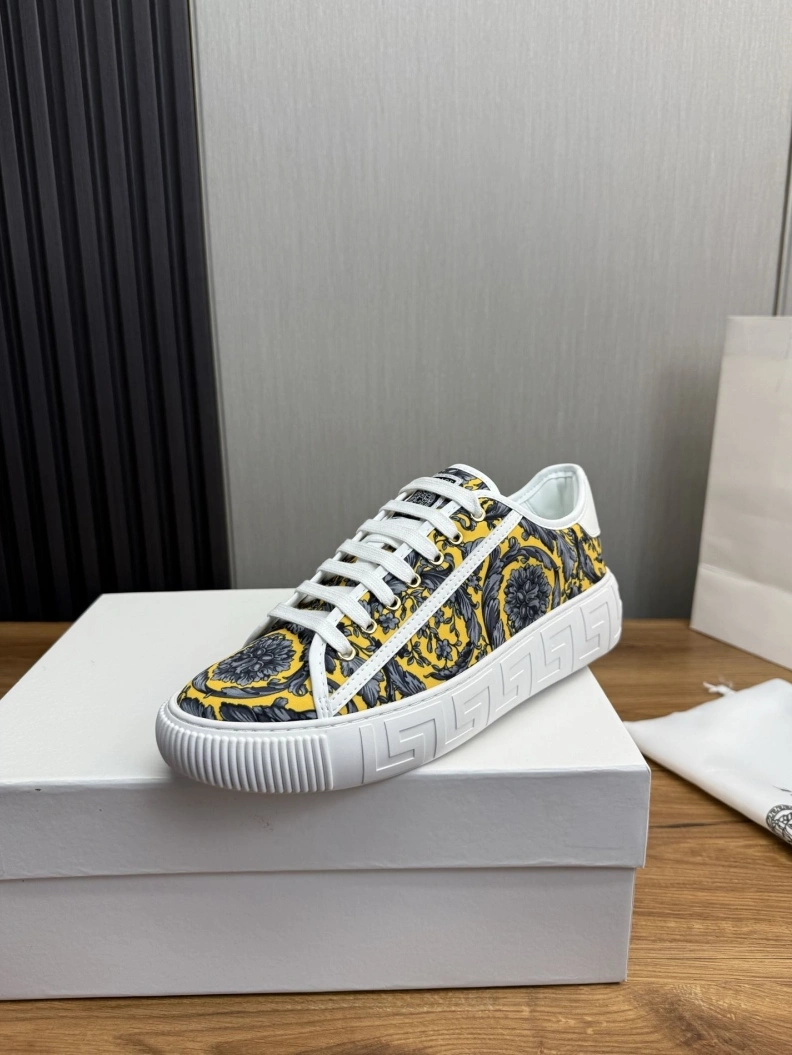 Gxvxnchy Sneakers Bright 152579