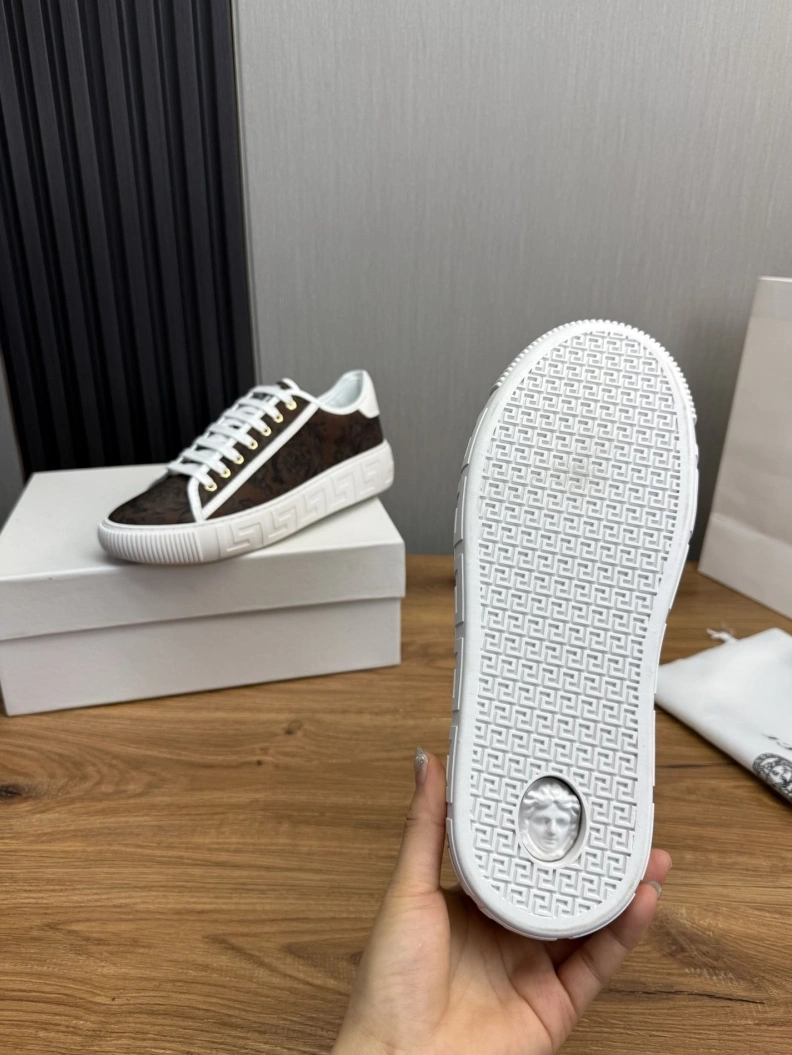 Gxvxnchy Sneakers DailyWear 152576