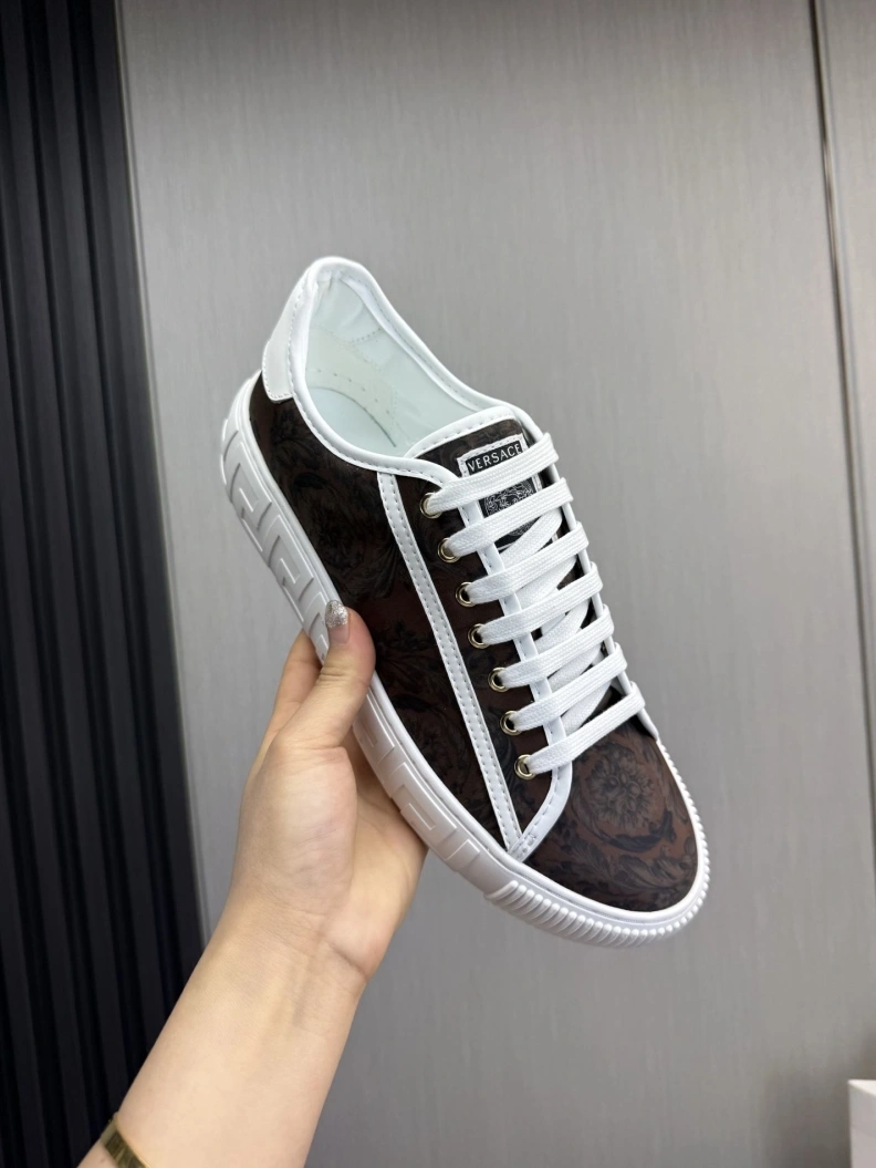 Gxvxnchy Sneakers DailyWear 152576