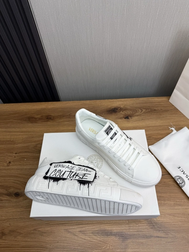 Bold Gxvxnchy Sneakers 152573