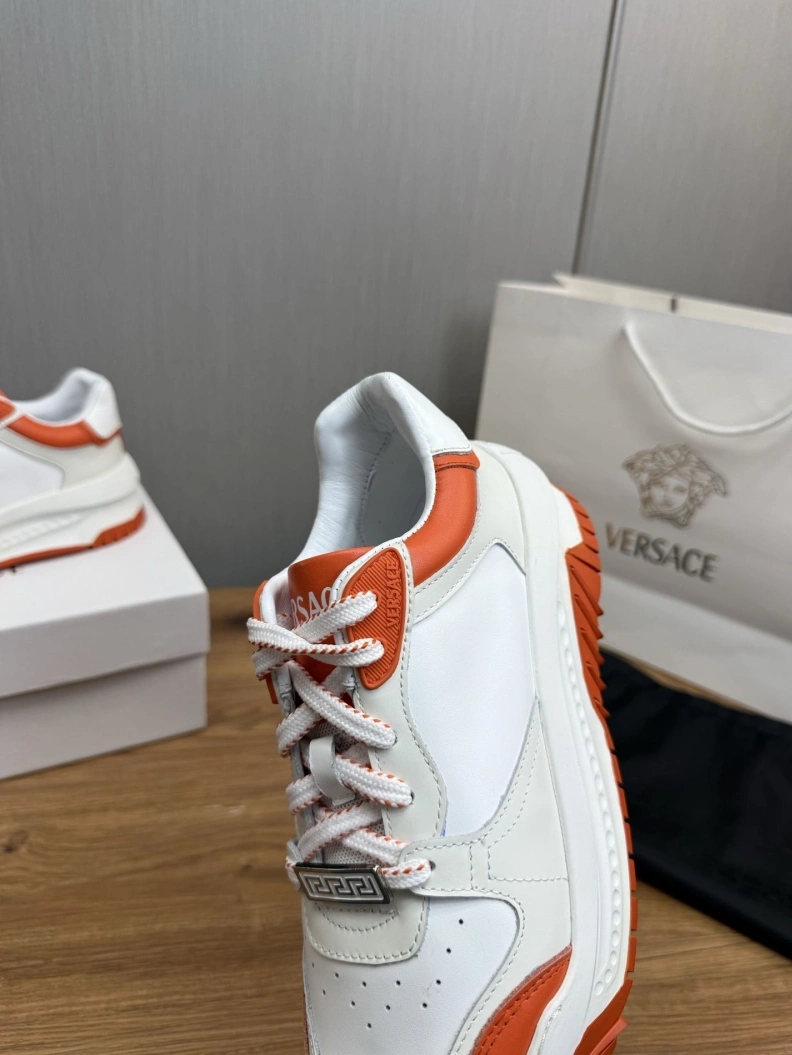 EyeCatching Gxvxnchy Sneakers 152571