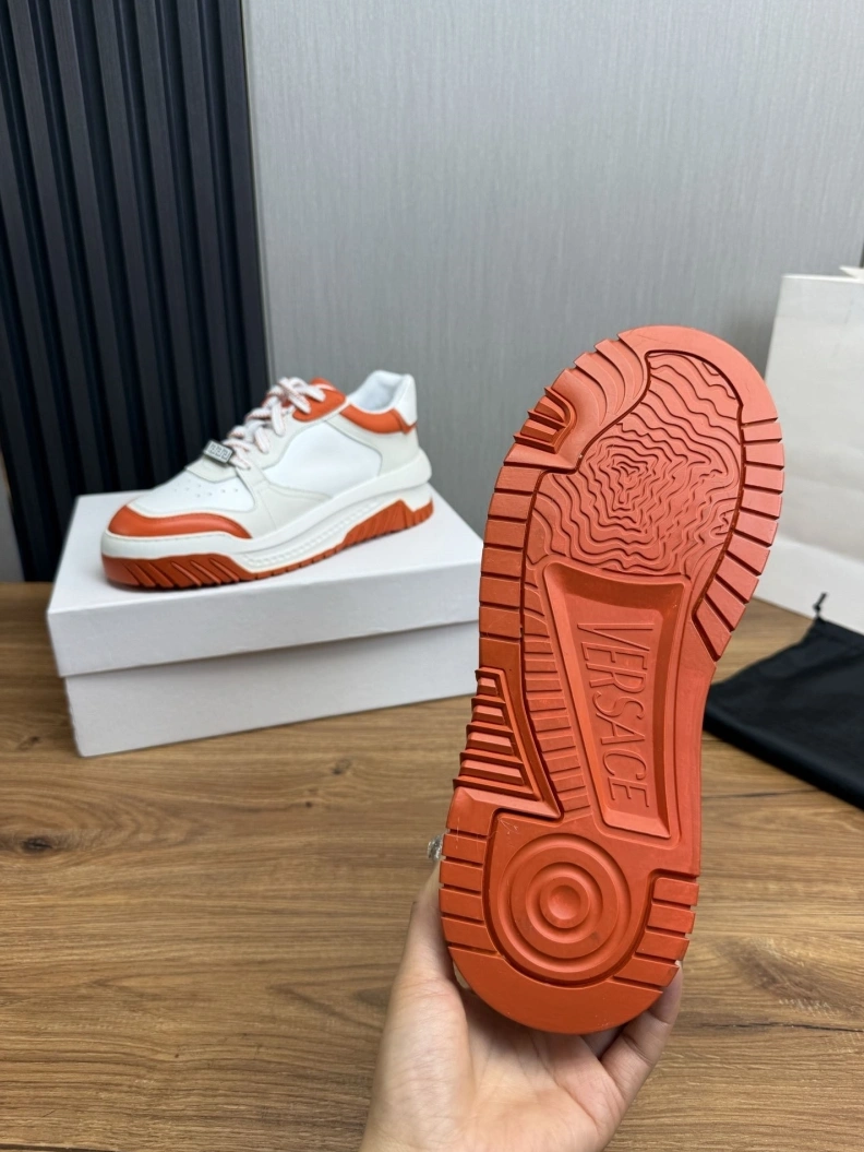 EyeCatching Gxvxnchy Sneakers 152571