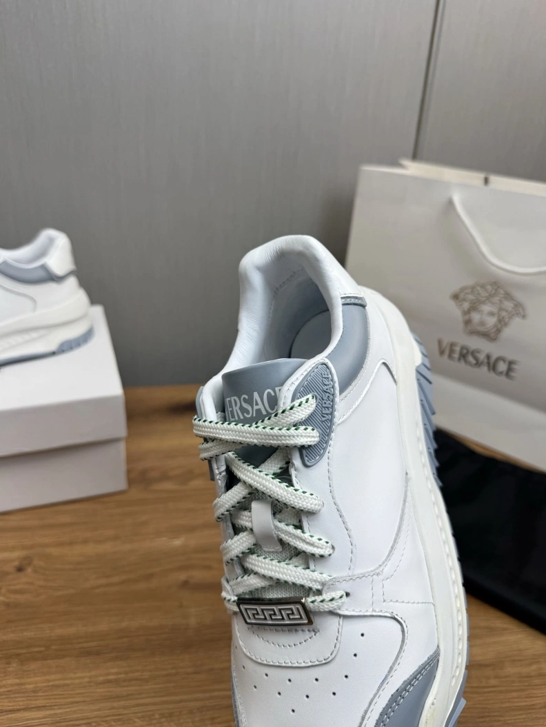 Flexible Gxvxnchy Sneakers 152560