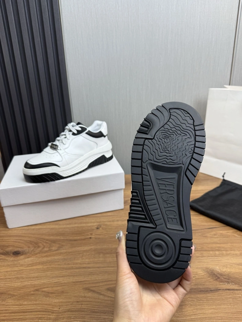 Gxvxnchy Sneakers Vibrant 152569