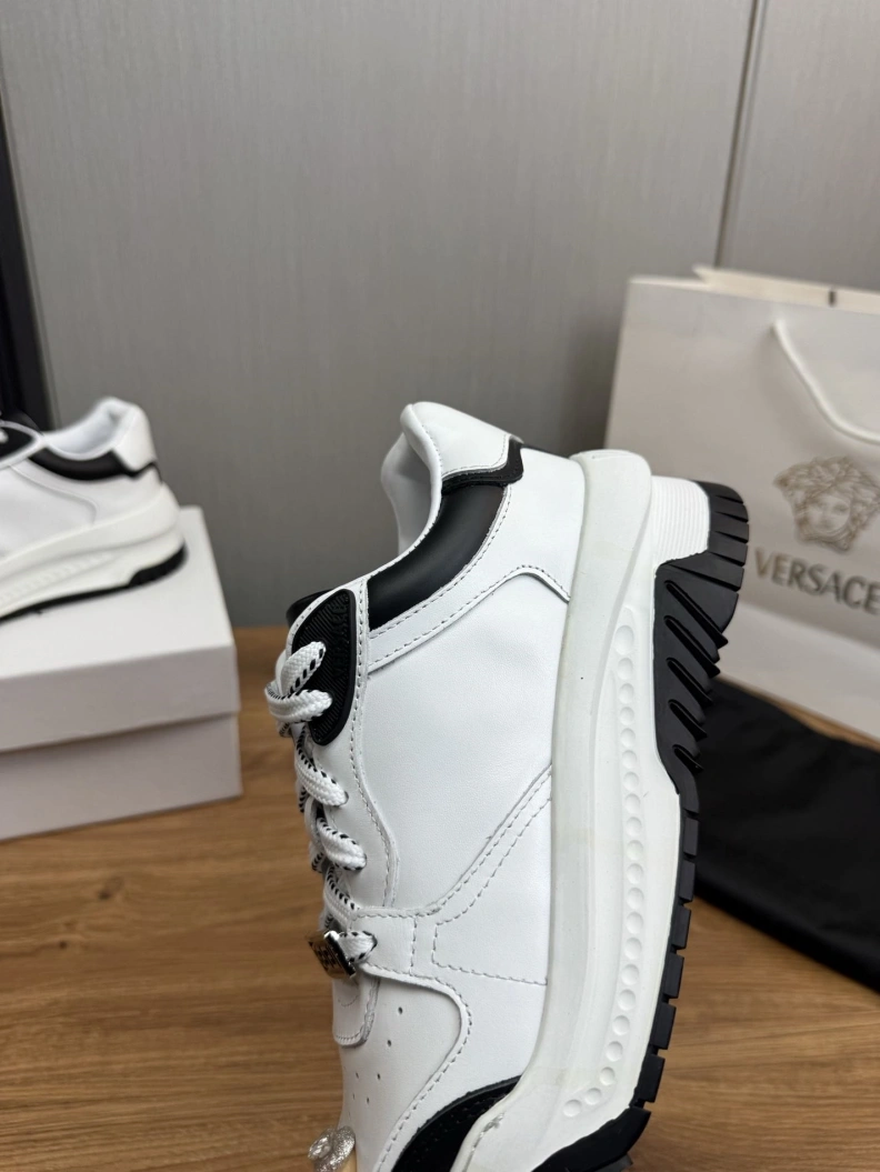 Gxvxnchy Sneakers Vibrant 152569
