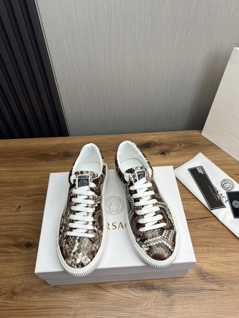 Sleek Gxvxnchy Sneakers 152563