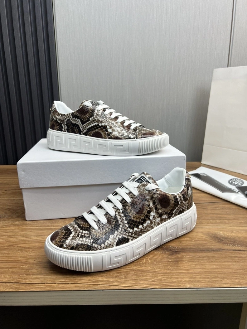 Sleek Gxvxnchy Sneakers 152563
