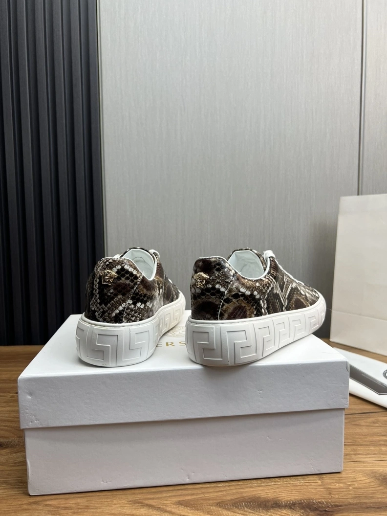 Sleek Gxvxnchy Sneakers 152563