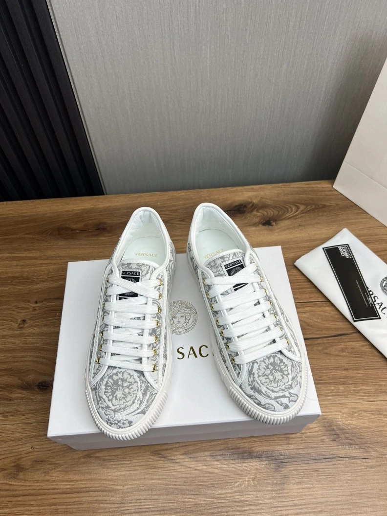 Refined Gxvxnchy Sneakers 152557