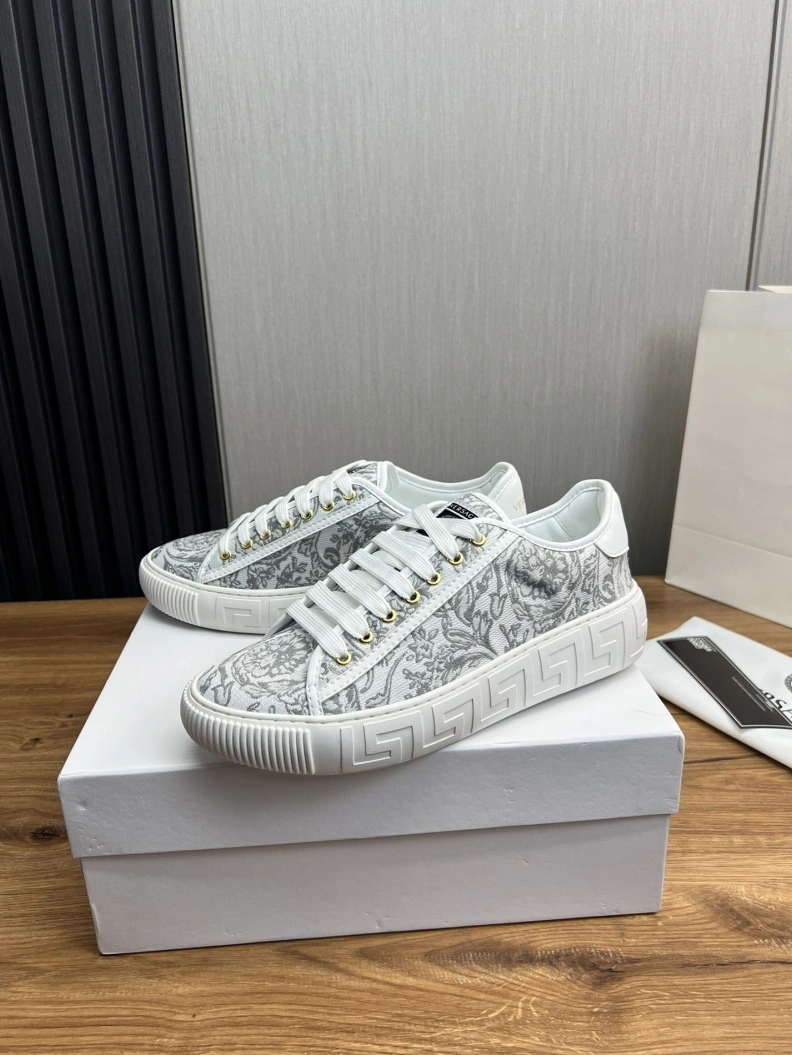 Refined Gxvxnchy Sneakers 152557