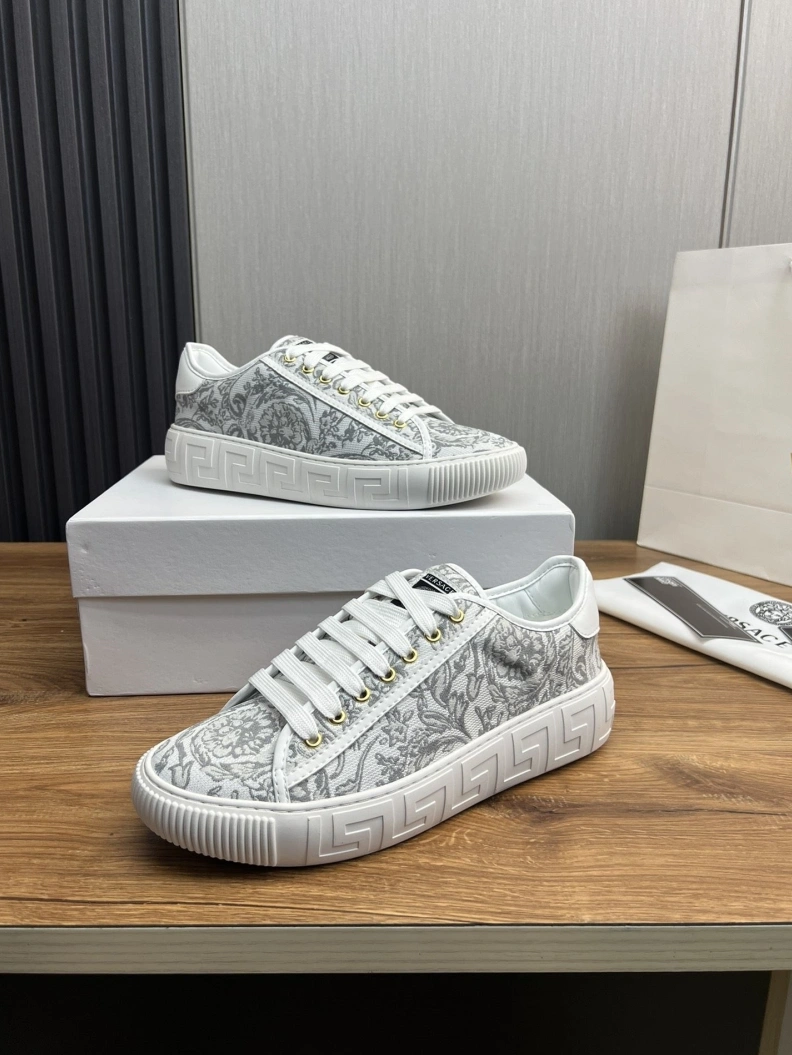 Refined Gxvxnchy Sneakers 152557