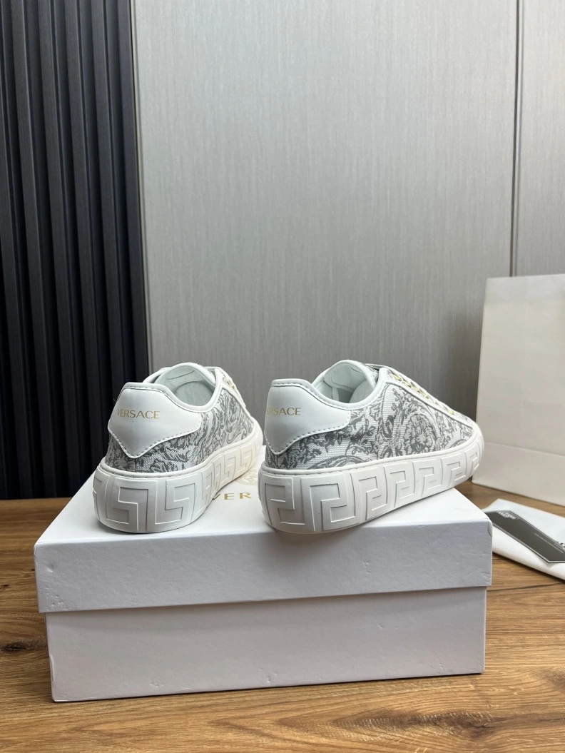 Refined Gxvxnchy Sneakers 152557