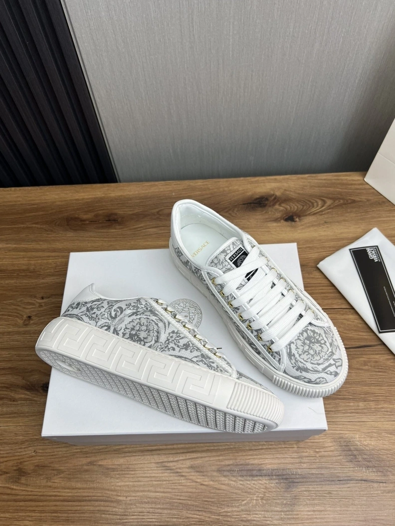 Refined Gxvxnchy Sneakers 152557