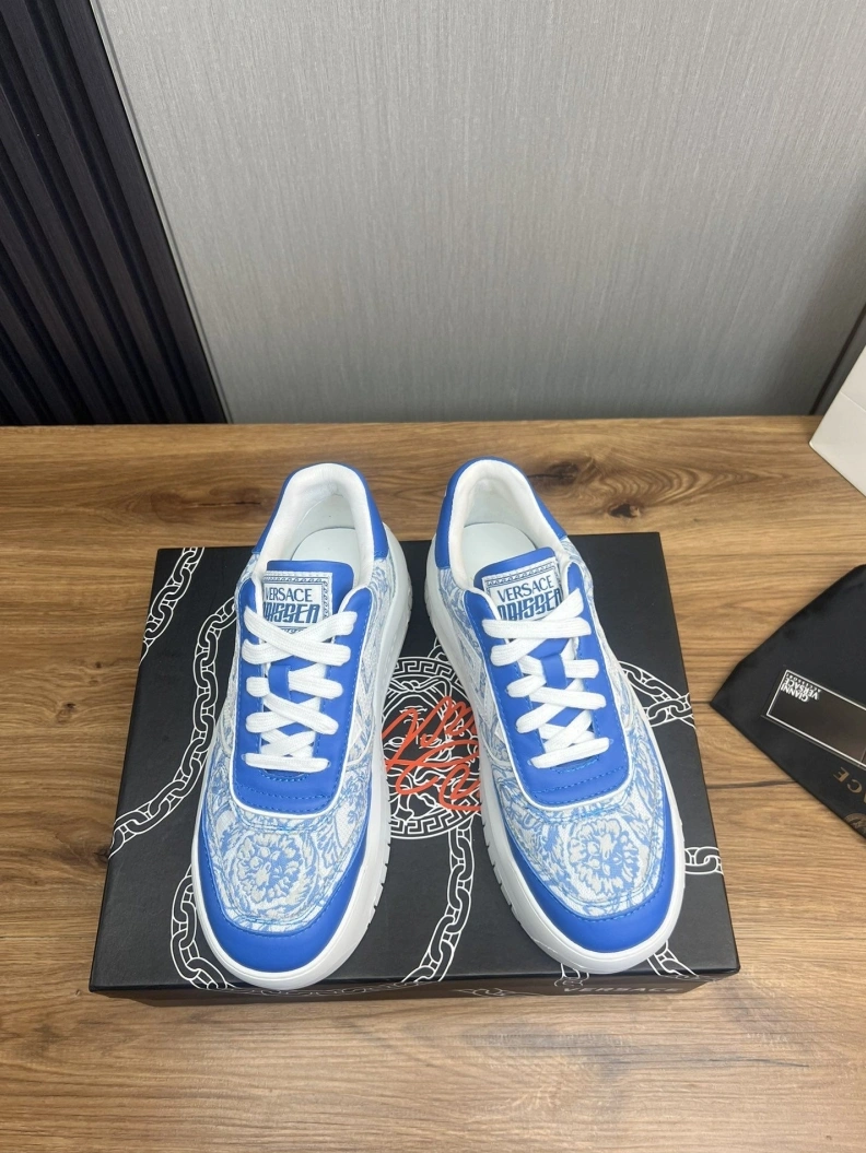 Timeless Gxvxnchy Sneakers 152565