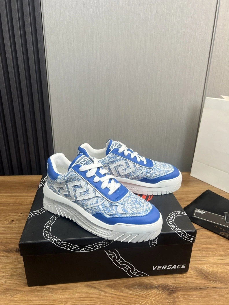 Timeless Gxvxnchy Sneakers 152565