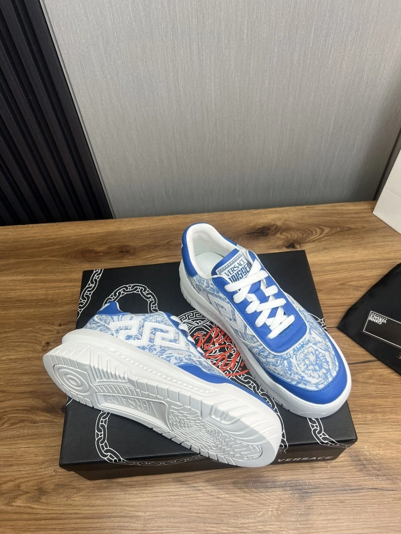 Timeless Gxvxnchy Sneakers 152565