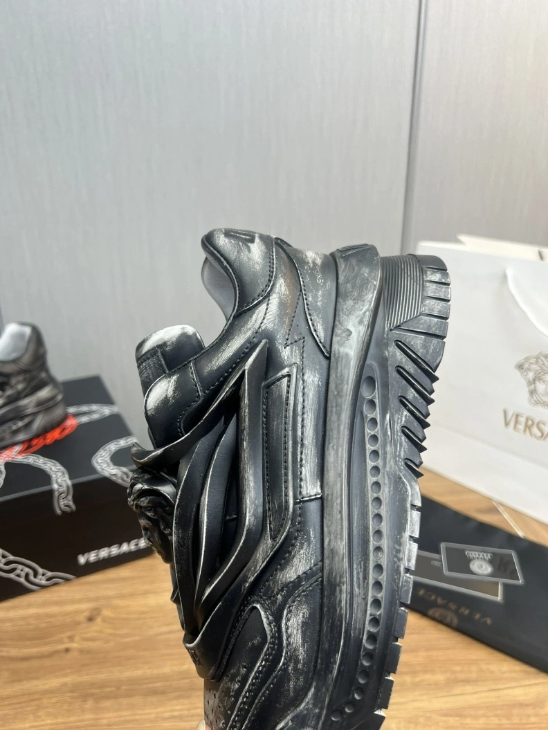 Gxvxnchy Sneakers Vibrant 152566
