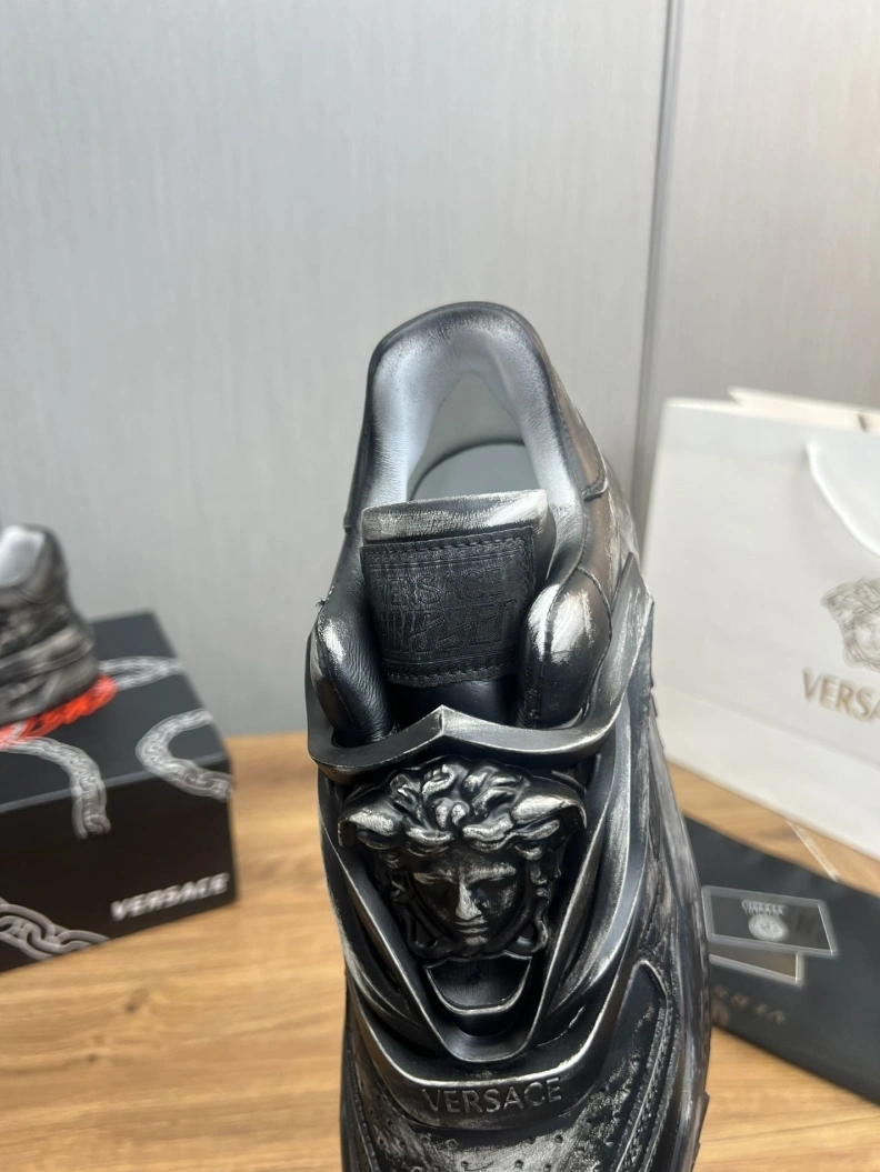 Gxvxnchy Sneakers Vibrant 152566