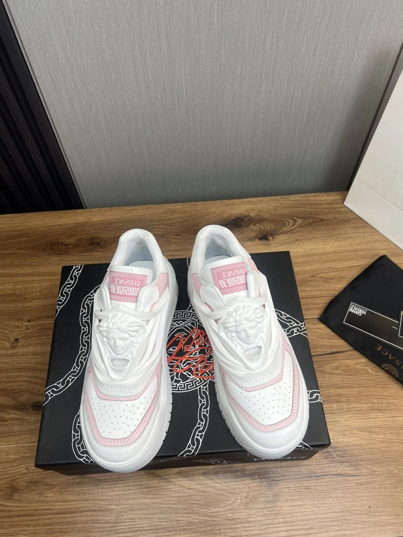 Durable Gxvxnchy Sneakers 152564