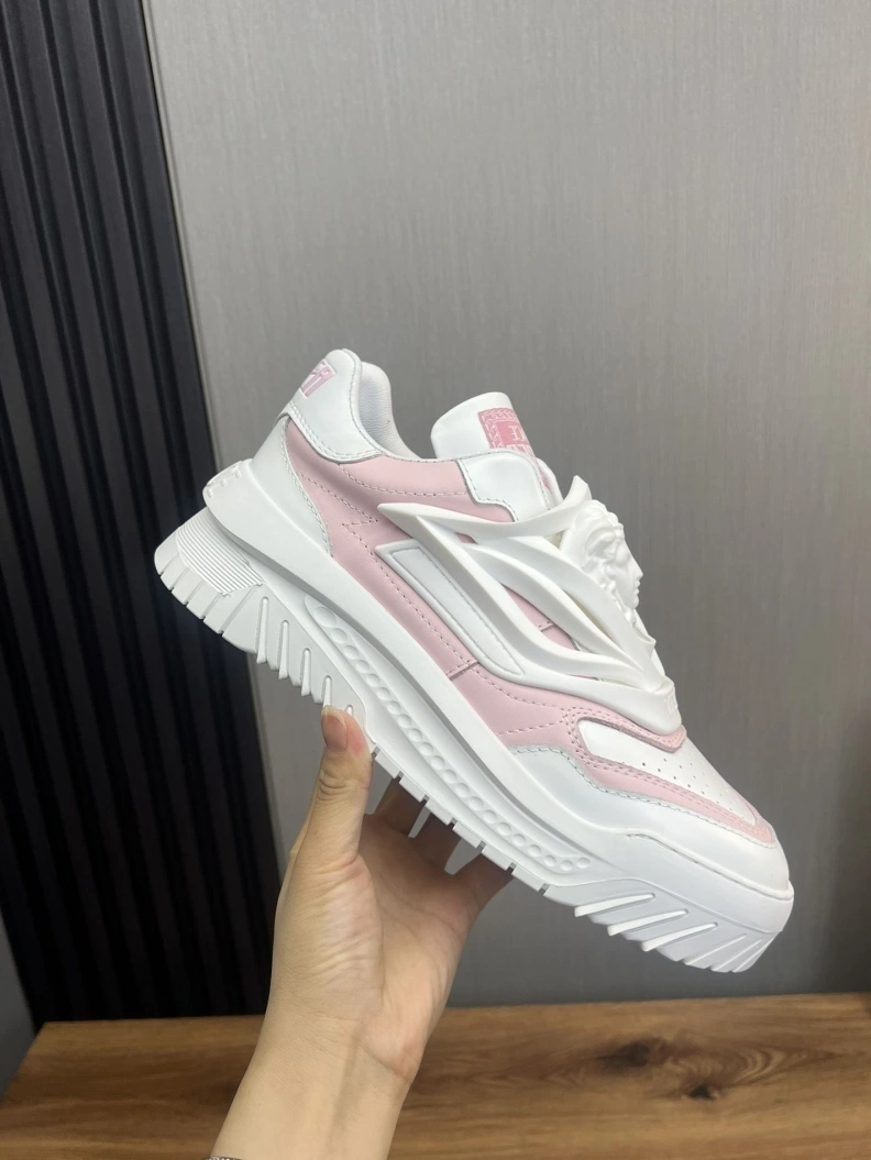 Durable Gxvxnchy Sneakers 152564