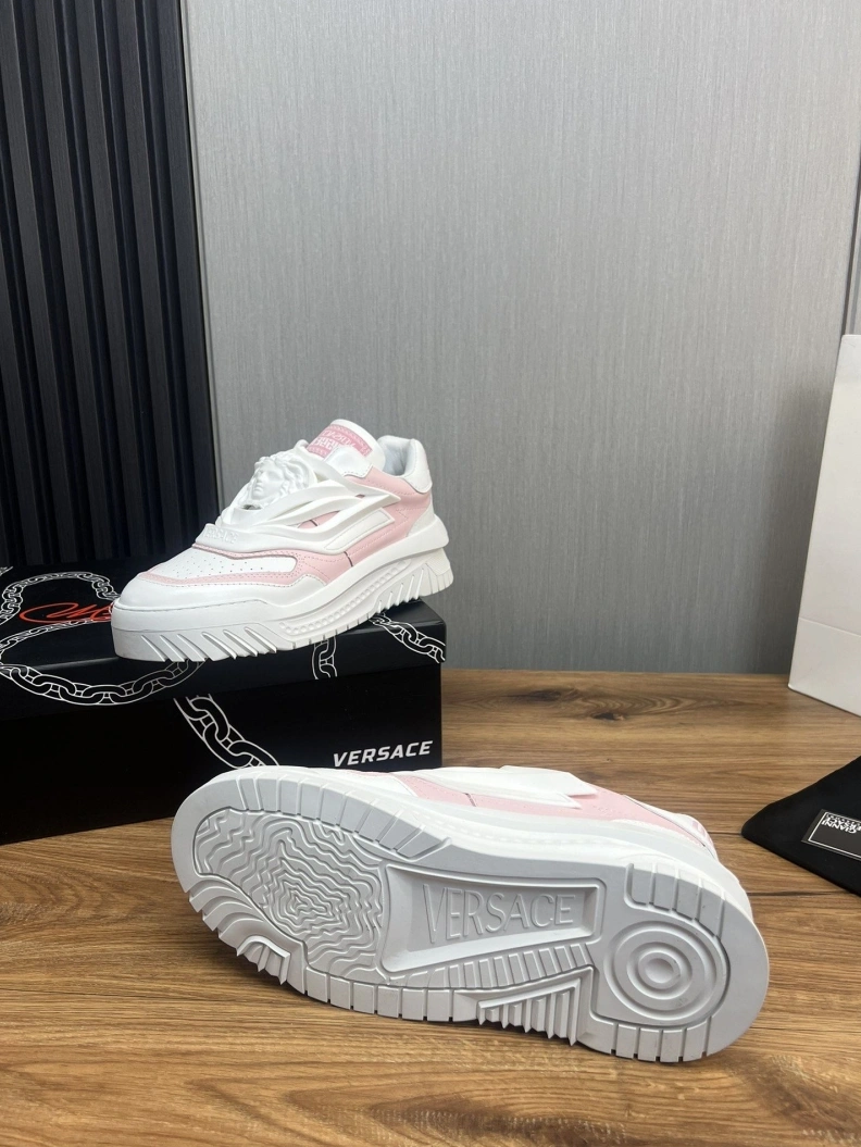 Durable Gxvxnchy Sneakers 152564