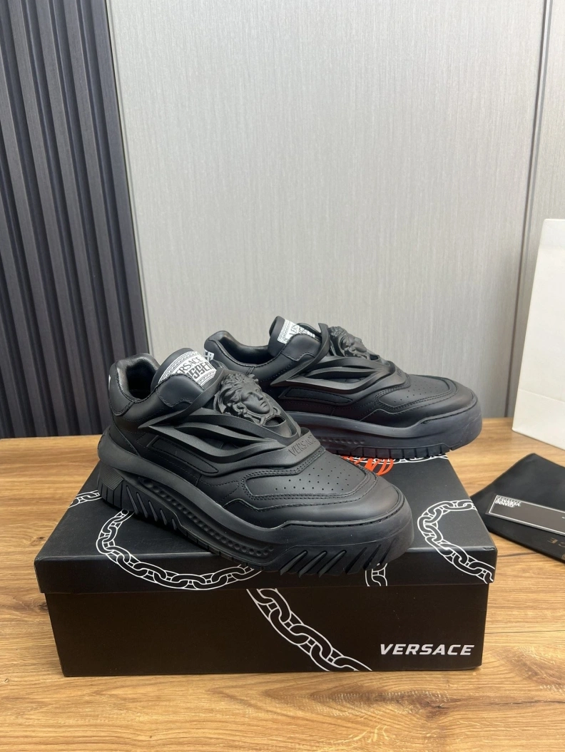 Gxvxnchy Sneakers Bright 152551