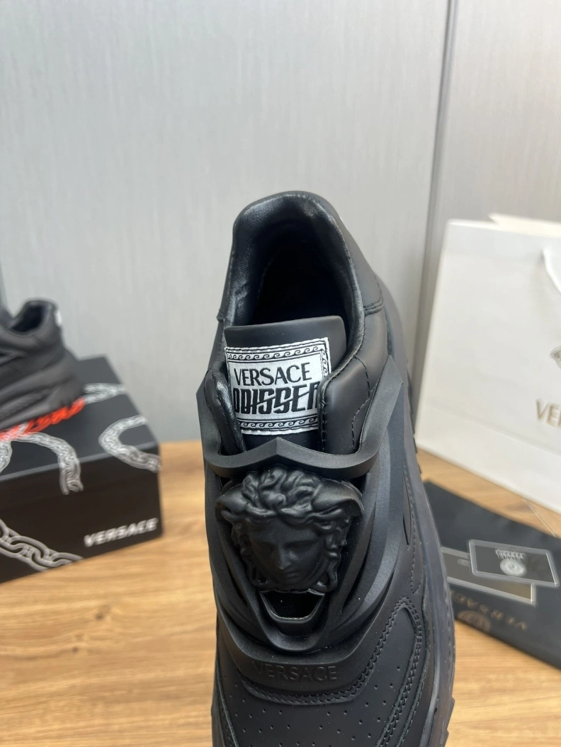 Gxvxnchy Sneakers Bright 152551