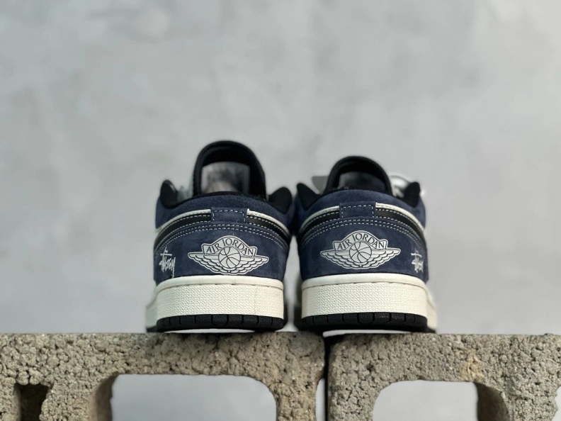 Vibrant Nxkx Sneakers 198737