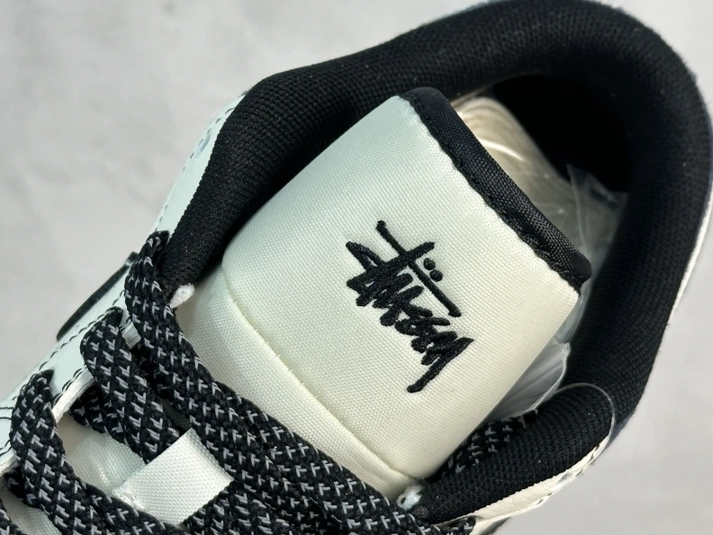 Vibrant Nxkx Sneakers 198737