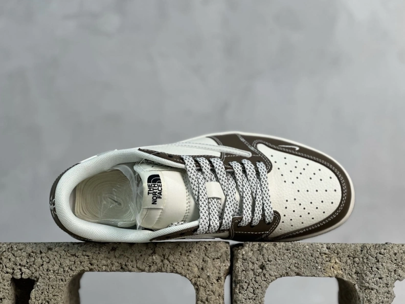 Trendsetting Othxr Sneakers 211166