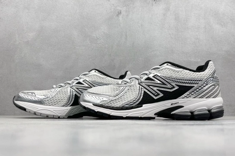 Sleek Othxr Sneakers 211158