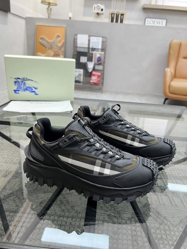 Unique Bxrbxrry Sneakers 114616