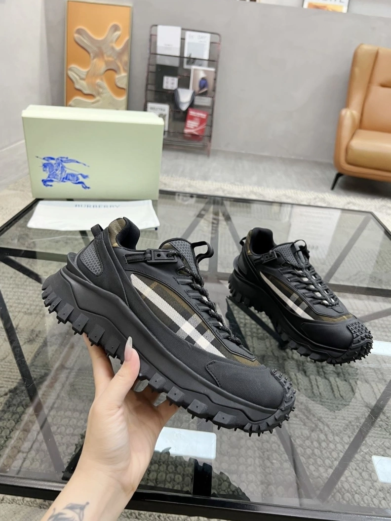 Unique Bxrbxrry Sneakers 114616