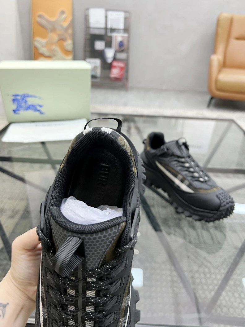 Unique Bxrbxrry Sneakers 114616