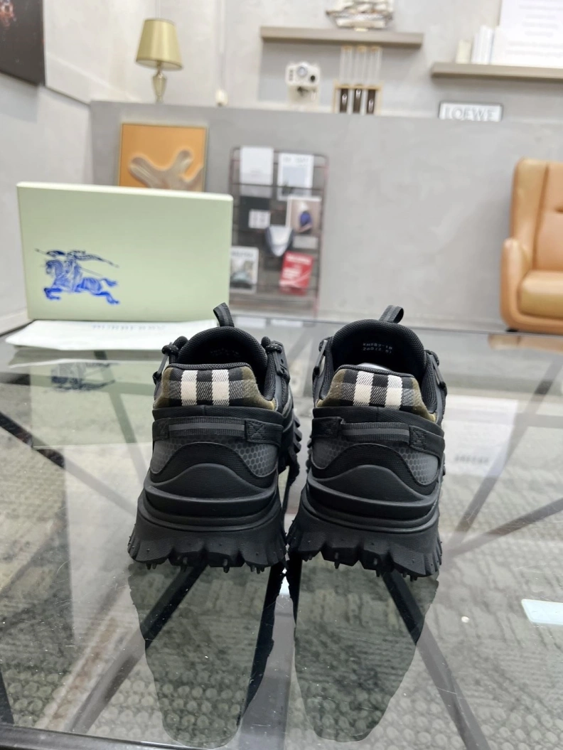 Unique Bxrbxrry Sneakers 114616