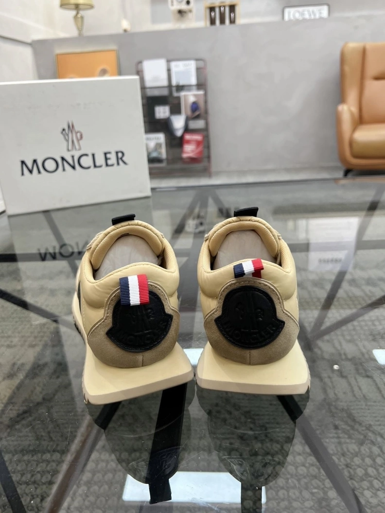 WellDesigned Mxnclxr Sneakers 197464