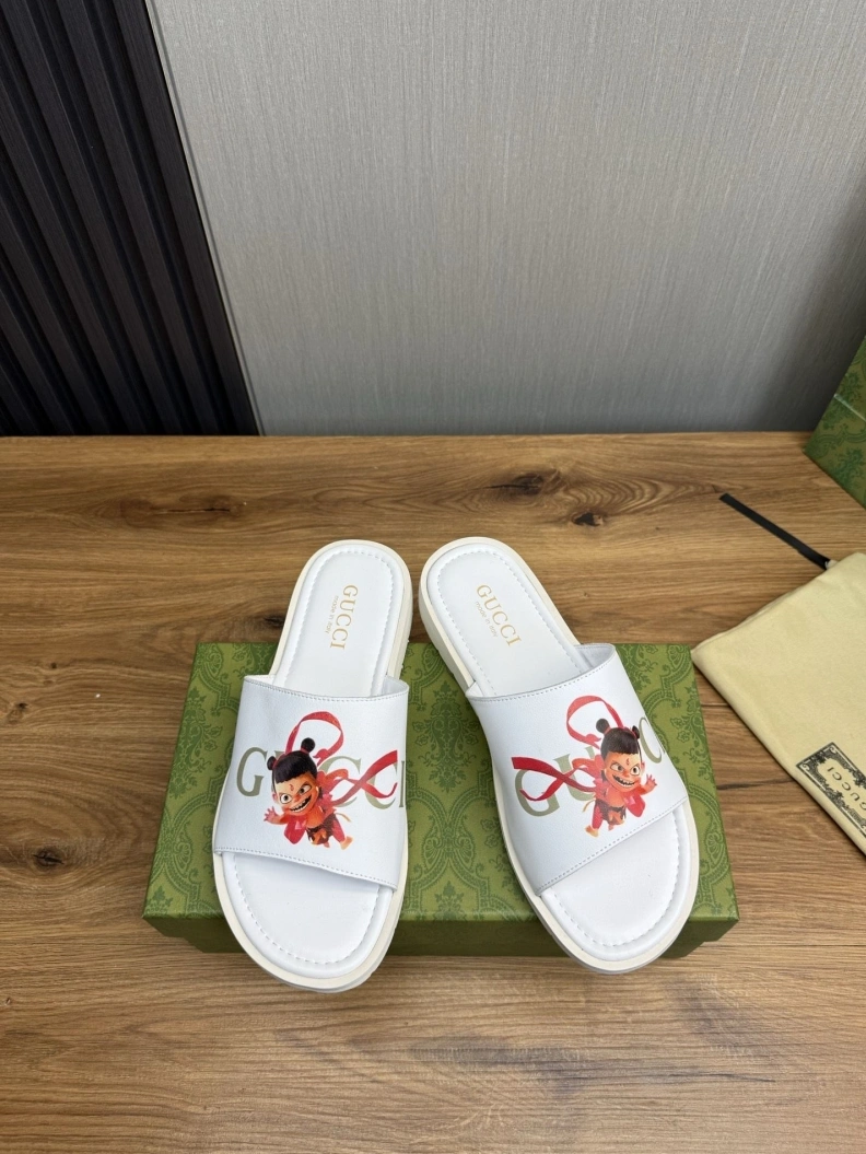 Cozy Gxccx Slippers 156378