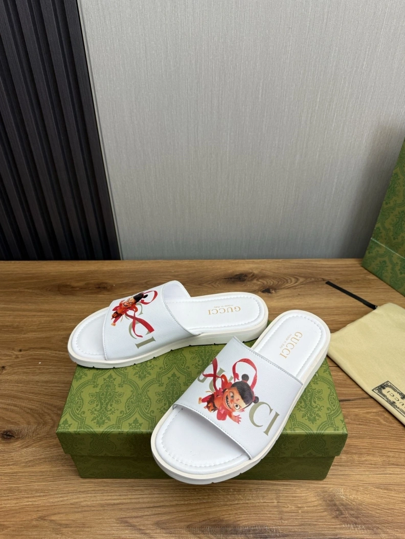 Cozy Gxccx Slippers 156378