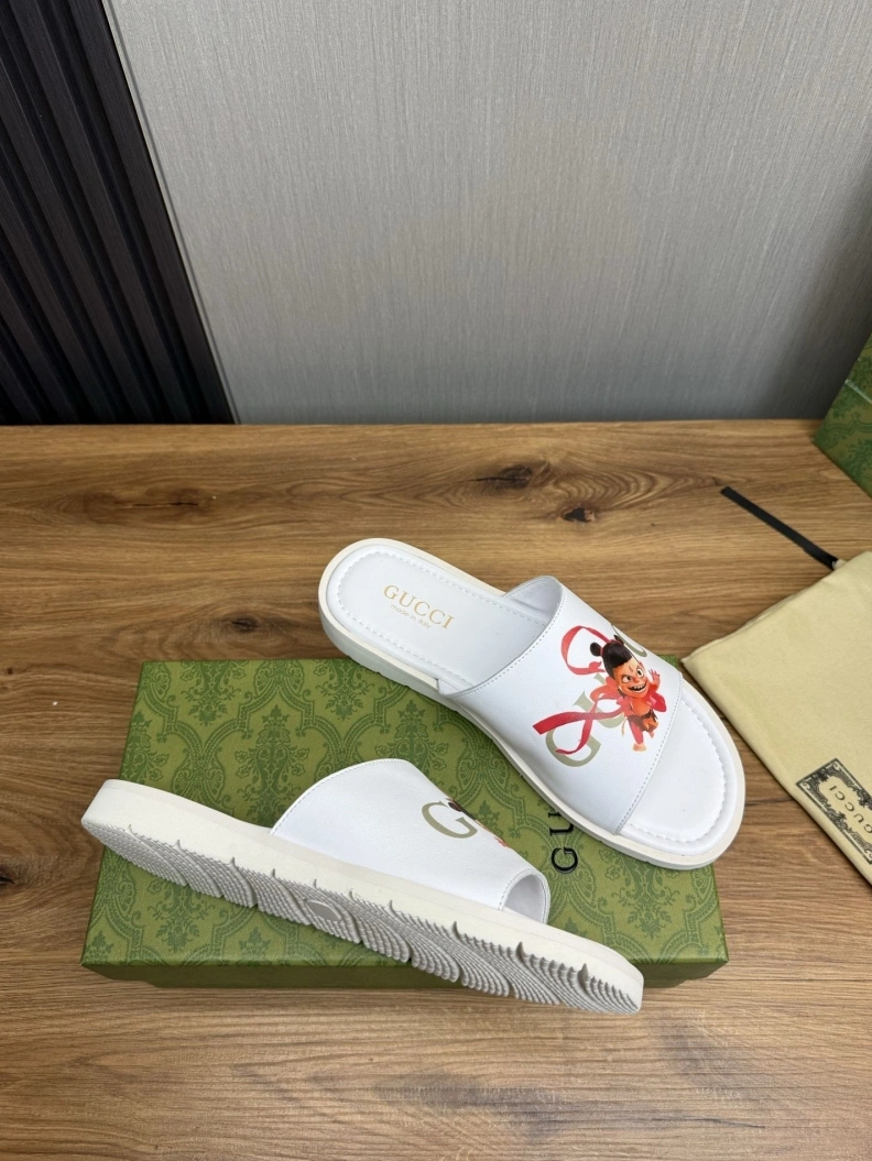 Cozy Gxccx Slippers 156378