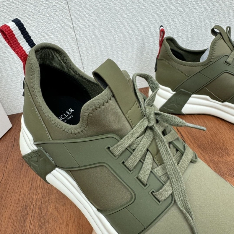 Mxnclxr Sneakers Vibrant 197439