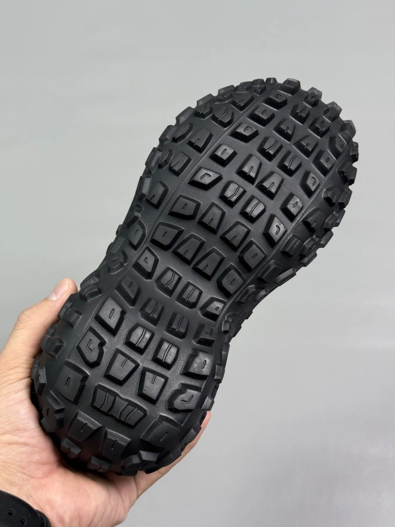 Refined Bxlxnciaga Slippers 109327