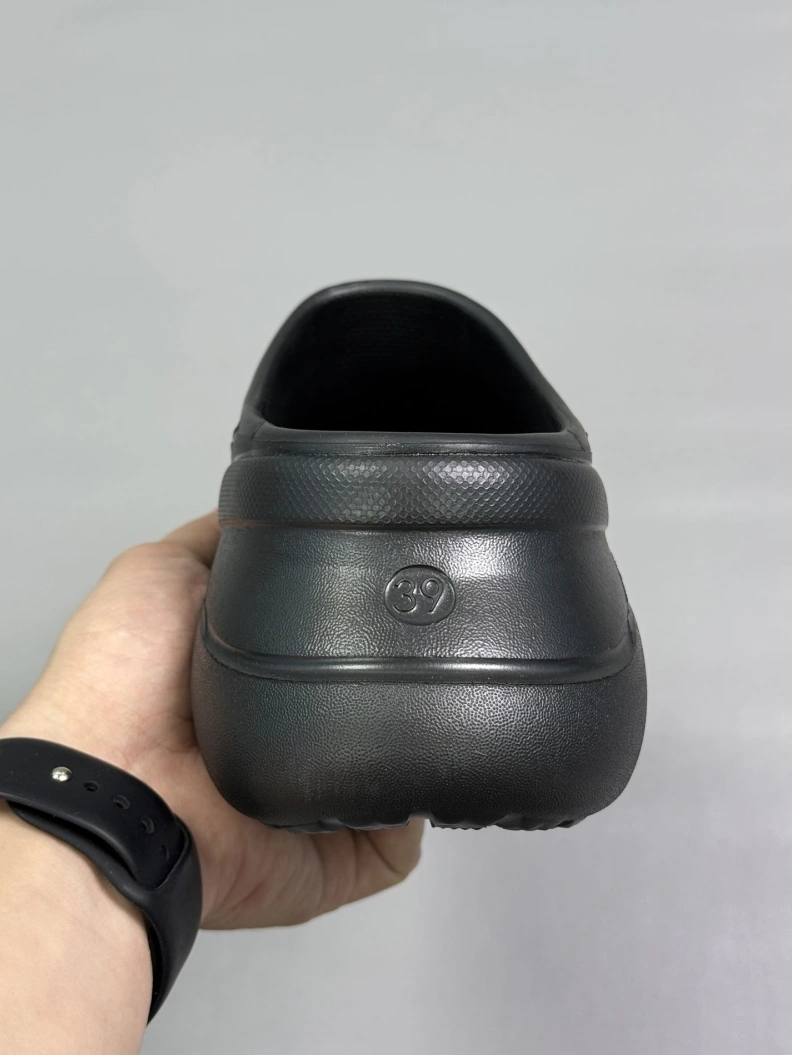 Versatile Bxlxnciaga Slippers 109309